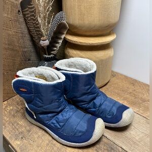 Keen Kids Navy Blue and Gray Cozy Winter Boots